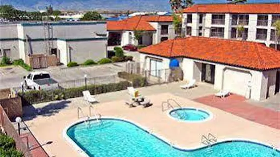 Days Inn Fontana / Rialto | Kaliforniya - San Bernardino County - San Bernardino (ve civarı) - Rialto