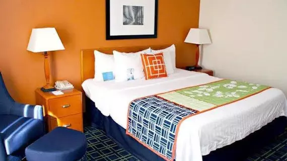 Fairfield Inn & Suites Orlando Near Universal Orlando Resort | Florida - Orlando (ve civarı) - Orlando