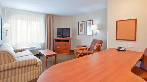 Candlewood Suites Kansas City Airport | Missouri - Kansas City (ve civarı) - Kansas