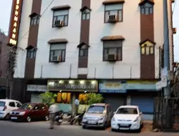 Hotel Vardhmaan Inn | Batı Delhi - Ulusal Eyalet Başkenti Delhi - Delhi (ve civarı) - Yeni Delhi - Karol Bagh