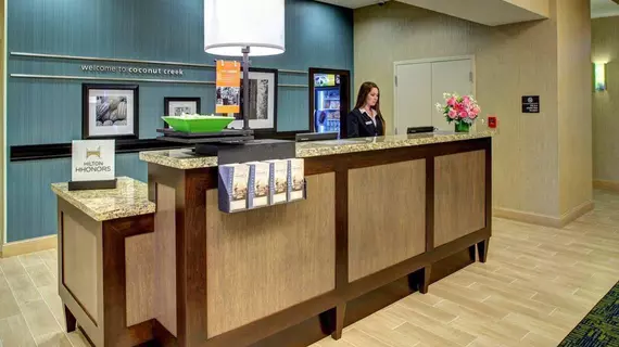 Hampton Inn and Suites Coconut Creek | Florida - Fort Lauderdale (ve civarı) - Coconut Creek