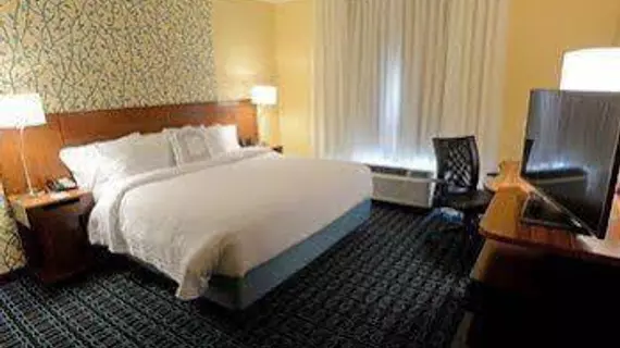 Fairfield Inn & Suites Bowling Green | Kentucky - Bowling Green (ve civarı) - Bowling Green