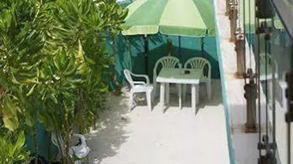 Variety Stay Guesthouse | Maldivler - Kaafu Atoll - Thulusdhoo Adası