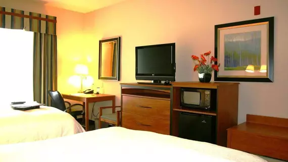 Hampton Inn & Suites Lancaster | Kaliforniya - Los Angeles County - Lancaster (ve civarı)