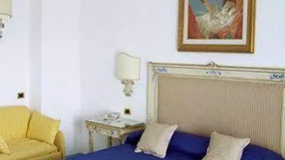 Hotel Villa Sirio | Campania - Salerno (il) - Castellabate - Santa Maria di Castellabate