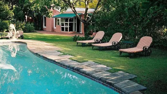 Willowbrook Lodge Guest House | Western Cape (il) - West Coast DC - Drakenstein - Cape Town (ve civarı) - Cape Town - Somerset West