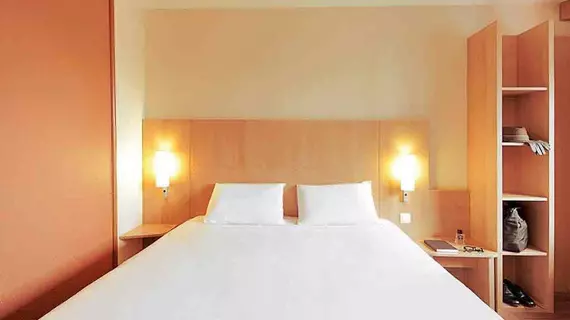 Ibis Madrid Alcobendas | Madrid Özerk Topluluğu - Madrid (ve civarı) - Alcobendas