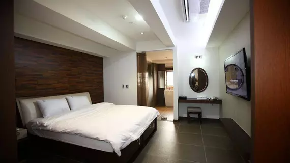 Suwon Reve Hotel | Gyeonggi - Suwon (ve civarı) - Suwon