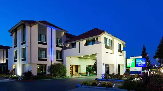 Holiday Inn Express Hotel & Suites Santa Clara - Silicon Valley | Kaliforniya - Santa Clara