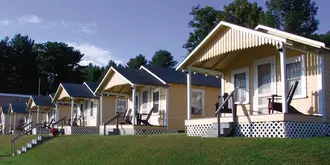 Half Moon Motel & Cottages