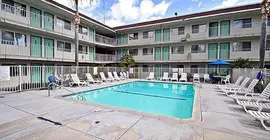 Motel 6 San Bernardino North | Kaliforniya - San Bernardino County - San Bernardino (ve civarı) - San Bernardino