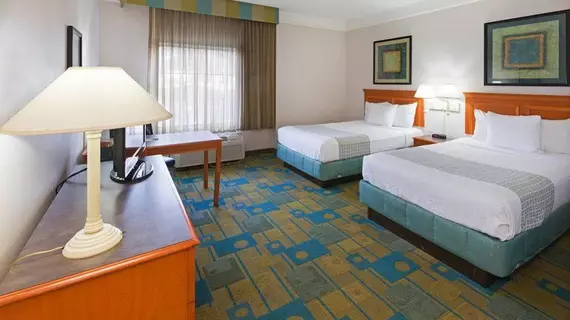 La Quinta Inn & Suites Shreveport Airport | Louisiana - Bossier Parish - Shreveport (ve civarı) - Shreveport