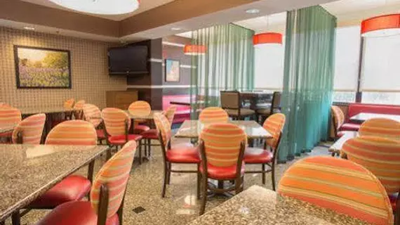 Drury Inn & Suites The Woodlands | Teksas - Conroe (ve civarı) - The Woodlands