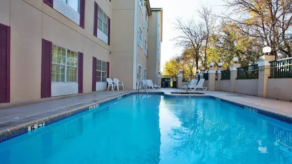 Country Inn & Suites by Radisson, Round Rock | Teksas - Austin (ve civarı) - Round Rock