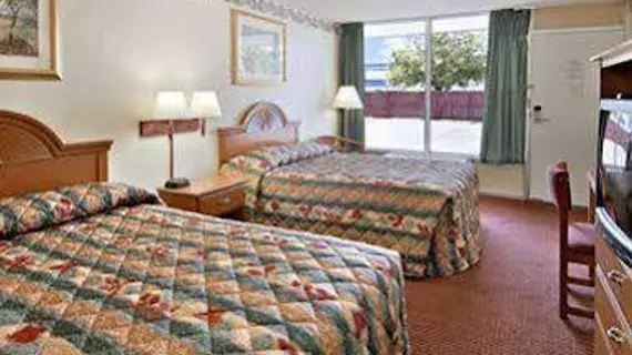 Days Inn Fort Myers South/Airport | Florida - Fort Myers (ve civarı) - Fort Myers