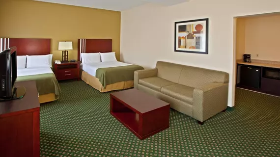 Holiday Inn Express Hotel & Suites Indianapolis - East | Indiana - Indianapolis (ve civarı) - Indianapolis