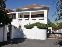 Applegarth B&B and Self-Catering Studios | Western Cape (il) - West Coast DC - Drakenstein - Cape Town (ve civarı) - Cape Town - Pinelands