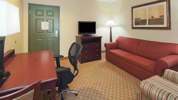 Country Inn & Suites - Montgomery Chantilly Parkway | Alabama - Montgomery (ve civarı) - Montgomery