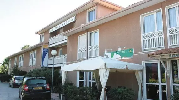 H Hôtel | Provence - Alpes - Cote d'Azur - Var - Toulon - Hyeres (ve civarı) - Hyeres - Hyères Kent Merkezi