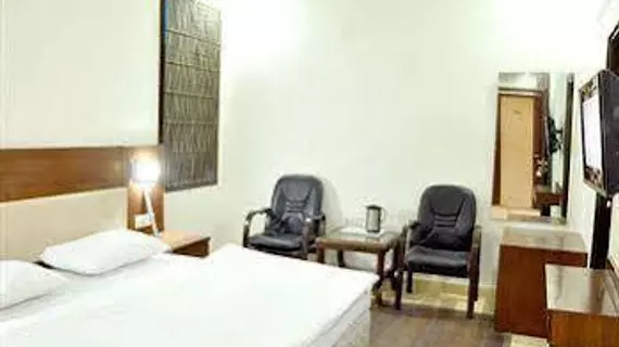 Hotel Om International | Batı Delhi - Ulusal Eyalet Başkenti Delhi - Delhi (ve civarı) - Yeni Delhi - Paharganj