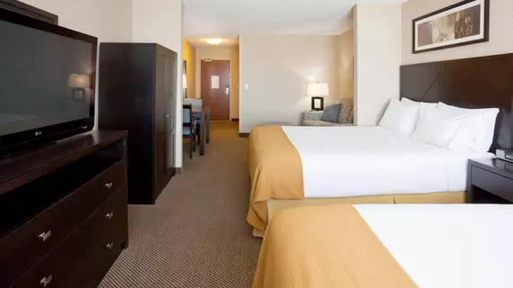 Holiday Inn Express Hotel & Suites Grand Forks | Kuzey Dakota - Grand Forks