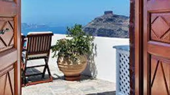 Smaro Studios | Ege Adaları - Santorini