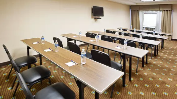 Holiday Inn Express Hotel & Suites East Lansing | Michigan - Lansing (ve civarı) - East Lansing