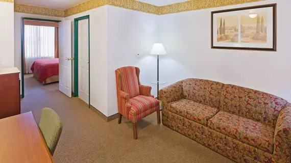 Country Inn and Suites Chambersburg | Pensilvanya - Gettysburg (ve civarı) - Chambersburg