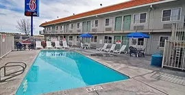 Motel 6 Lancaster | Kaliforniya - Los Angeles County - Lancaster (ve civarı)