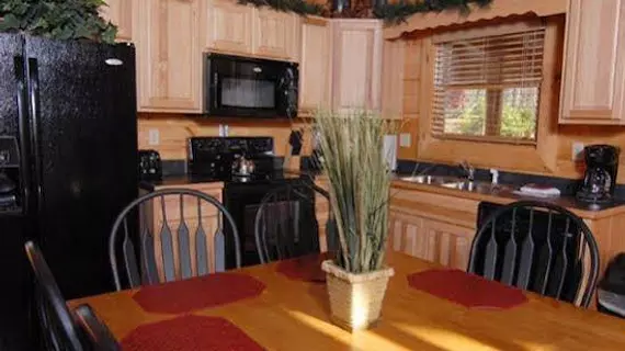 Eden Crest Vacation Rentals | Tennessee - Gatlinburg - Pigeon Forge (ve civarı) - Pigeon Forge