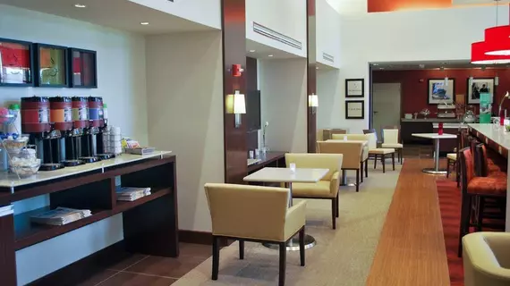 Hampton Inn & Suites Shreveport | Louisiana - Bossier Parish - Shreveport (ve civarı) - Shreveport