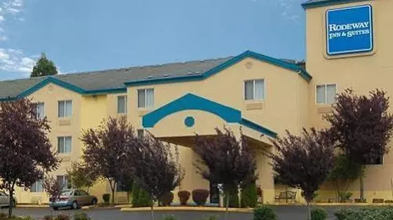 Howard Johnson Inn and Suites | Washington - Vancouver (ve civarı) - Vancouver