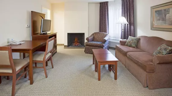 Staybridge Suites Milwaukee Airport South | Wisconsin - Milwaukee (ve civarı) - Franklin