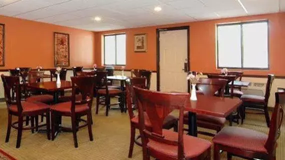 Quality Inn & Suites Torrington | Connecticut - Torrington (ve civarı) - Torrington