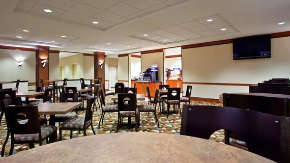 Holiday Inn Express Hotel & Suites Cincinnati - Mason | Ohio - Cincinnati (ve civarı) - Mason