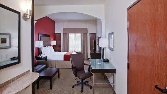 Holiday Inn Express Hotel & Suites Oklahoma City - Penn Square | Oklahoma - Oklahoma City (ve civarı) - Oklahoma