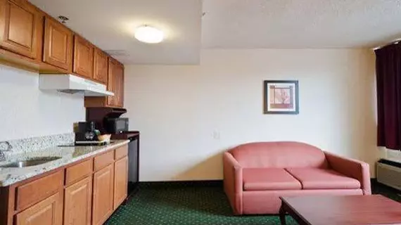 Quality Inn & Suites Laurel | Maryland - Baltimore (ve civarı) - Laurel