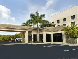 Hilton Garden Inn West Palm Beach Airport | Florida - Palm Beach - Batı Palm Beach (ve civarı) - West Palm Beach