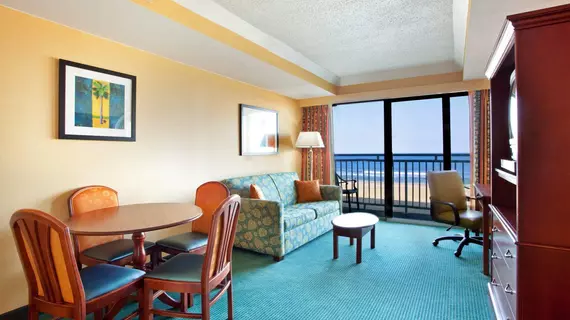 Holiday Inn Express Hotel & Suites Virginia Beach Oceanfront | Virginia - Norfolk - Virginia Beach (ve civarı) - Virginia Beach