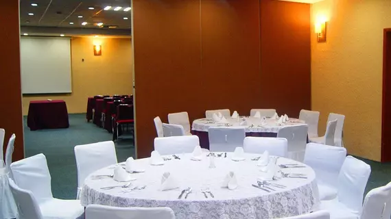 Howard Johnson Plaza Hotel Las Torres | Jalisco - Guadalajara (ve civarı) - Guadalajara