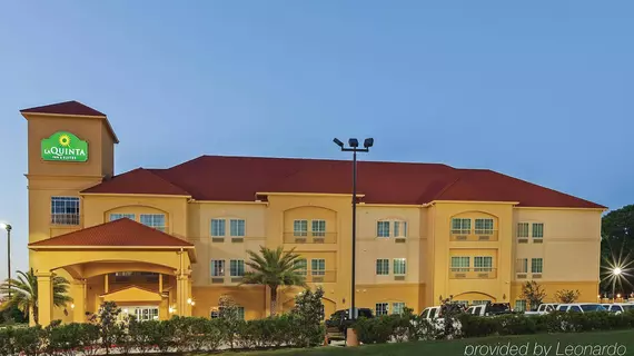 La Quinta Inn & Suites Cleveland | Teksas - Conroe (ve civarı) - Cleveland