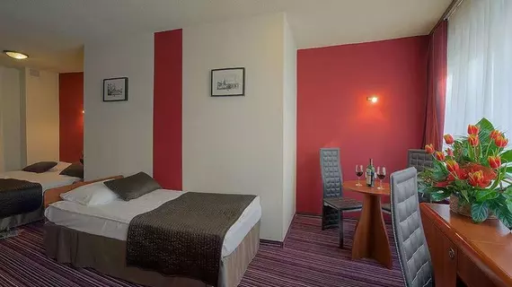 Hotel Delta | Küçük Polonya Voyvodalığı - Krakow (ve civarı) - Krakow