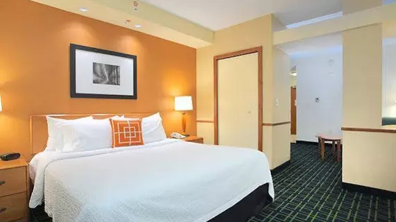 Fairfield Inn and Suites Jacksonville Beach | Florida - Jacksonville (ve civarı) - Jacksonville Beach