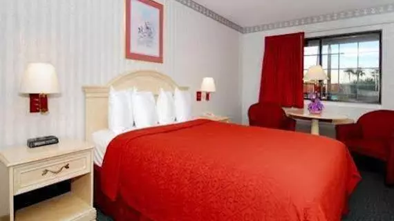 Quality Inn Salinas | Kaliforniya - Monterey (ve civarı) - Salinas