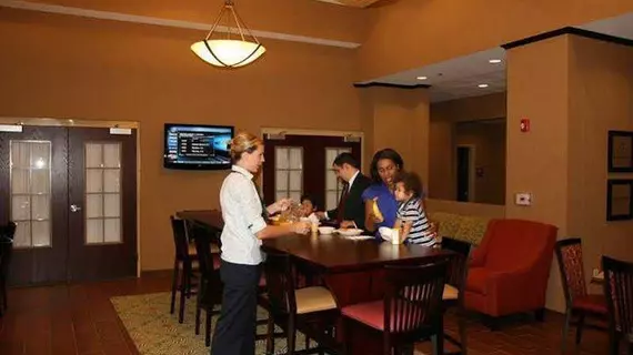 Hampton Inn & Suites Huntsville Hampton Cove | Alabama - Huntsville (ve civarı) - Owens Cross Roads