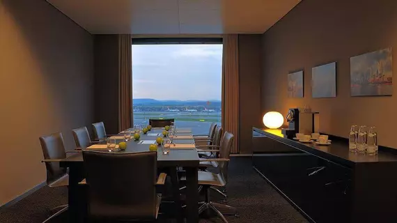 Radisson Blu Hotel, Zurich Airport | Zürih Kantonu - Bülach District - Kloten