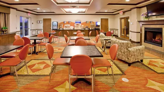 Holiday Inn Express Hotel & Suites Kansas City - Grandview | Missouri - Kansas City (ve civarı) - Grandview