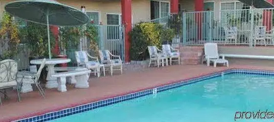 Travel Inn & Suites Victorville | Kaliforniya - San Bernardino County - Victorville (ve civarı) - Victorville