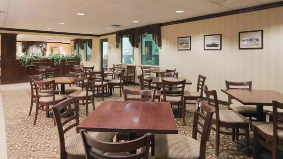 Holiday Inn Express Greensburg | Indiana - Greensburg (ve civarı) - Greensburg