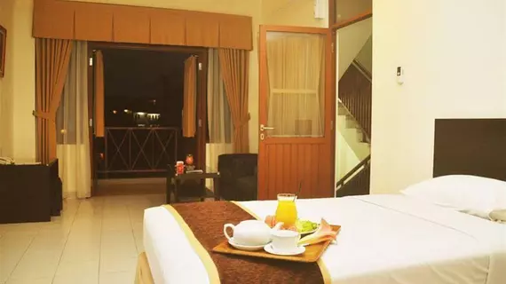 Ahadiat Hotel and Bungalow | West Java - Bandung (ve civarı) - Bandung